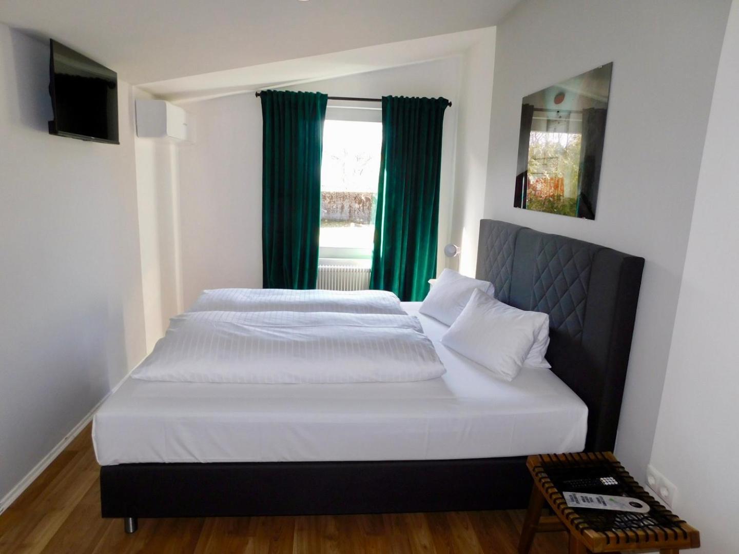 Pension Rohrer Am Murradweg - Ehrenhausen An Der Weinstrasse Екстер'єр фото