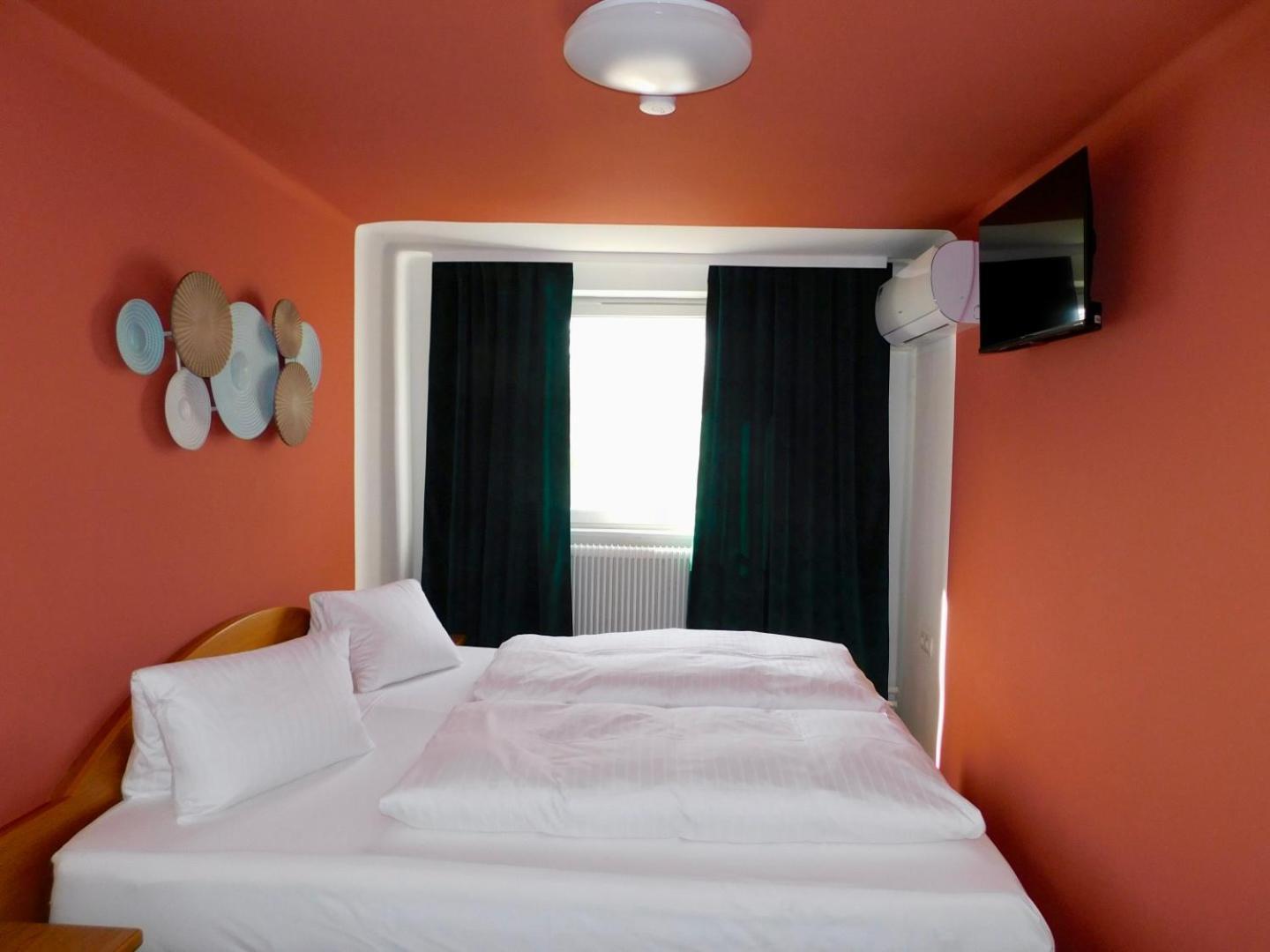Pension Rohrer Am Murradweg - Ehrenhausen An Der Weinstrasse Екстер'єр фото